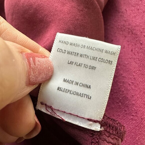 Ejona Tiwa Silk Sleeveless Reversible Top Womens Size M Layering Shirt Luxury - Picture 6 of 7